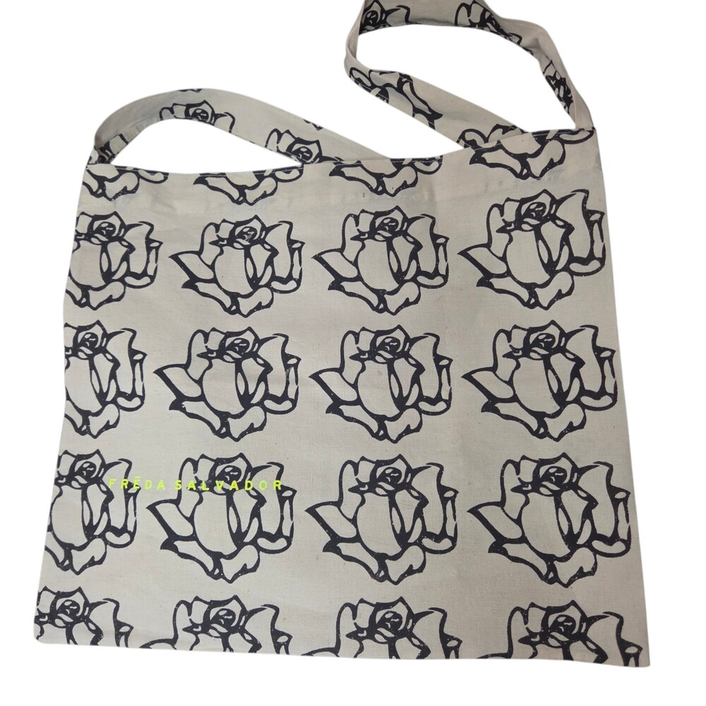 NWOT Freda Salvador Limited Edition Canvas Tote Bag Rose Print 13" x 17"